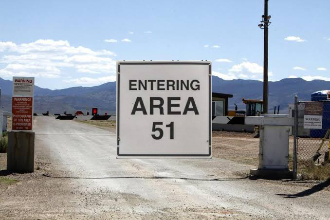 سر المنطقة 51 العسكرية: كائنات فضائية وأدلة على وجود حياة خارج ...